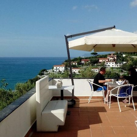 Bed and Breakfast Il Capriolo Celle Ligure Exterior foto