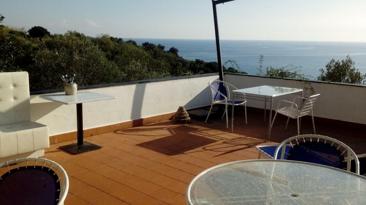Bed and Breakfast Il Capriolo Celle Ligure Exterior foto